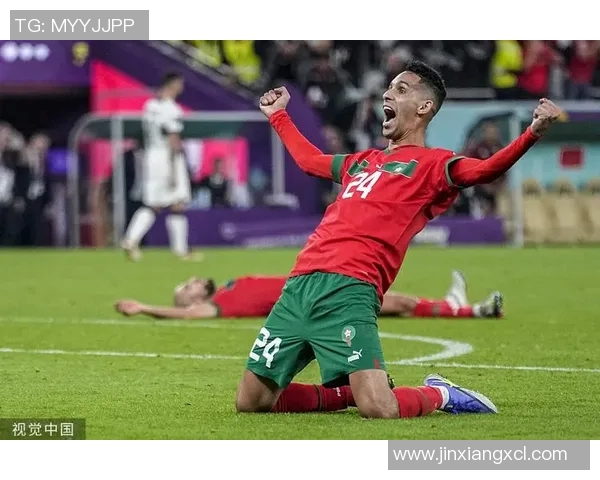 摩洛哥足球明星高清照片展现运动魅力与激情瞬间